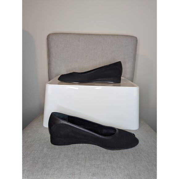 Bruno Magli Black Peep Toe Suede Low Wedge Heels - Picture 4 of 6